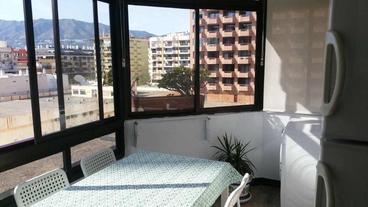 Apartamento Apartamento junto al puerto de Fuengirola Exterior foto